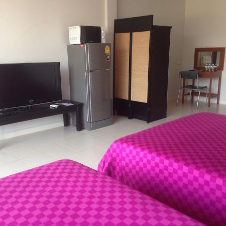 On Street Bed And Breakfast Ban Karon Exterior photo