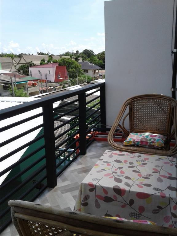 On Street Bed And Breakfast Ban Karon Exterior photo